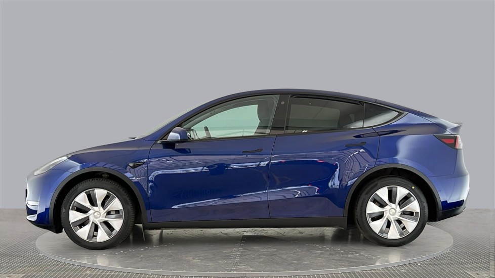 TESLA MODEL Y Image 2