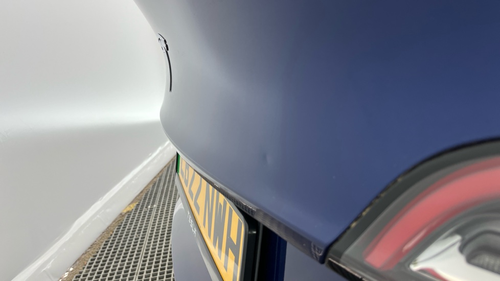 TESLA MODEL Y dent
