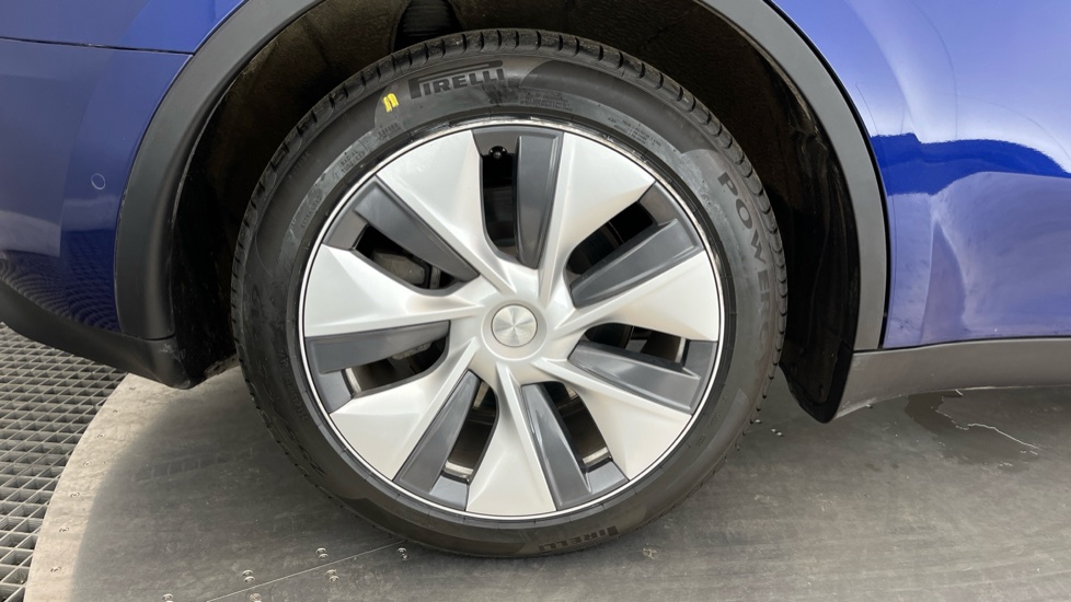 TESLA MODEL Y Image 19