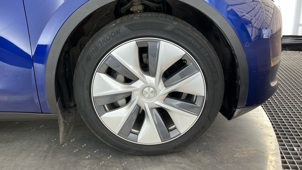 TESLA MODEL Y Image 20