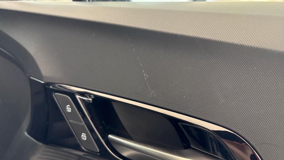 MG MG4 Scratches