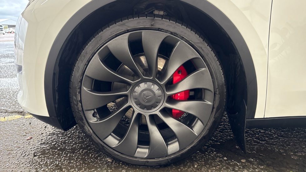 TESLA MODEL Y HATCHBACK Performance AWD 5dr Auto