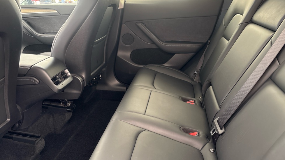 TESLA MODEL Y HATCHBACK Long Range AWD 5dr Auto