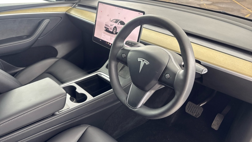 TESLA MODEL Y HATCHBACK RWD 5dr Auto