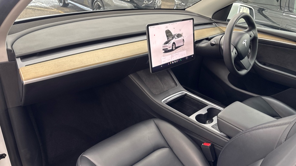 TESLA MODEL Y HATCHBACK RWD 5dr Auto