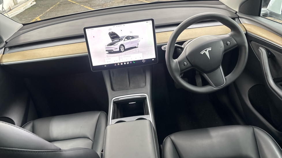 TESLA MODEL Y HATCHBACK RWD 5dr Auto