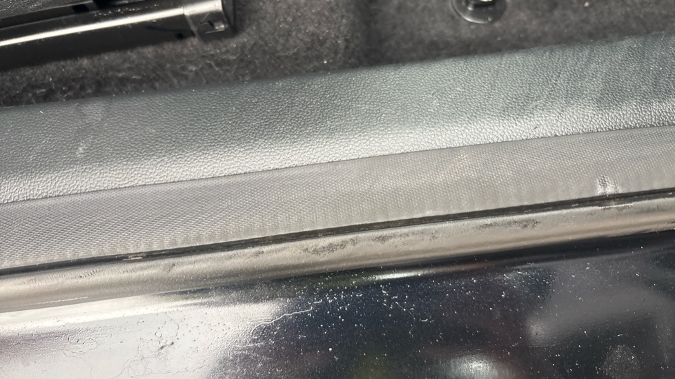 MG MG4 worn