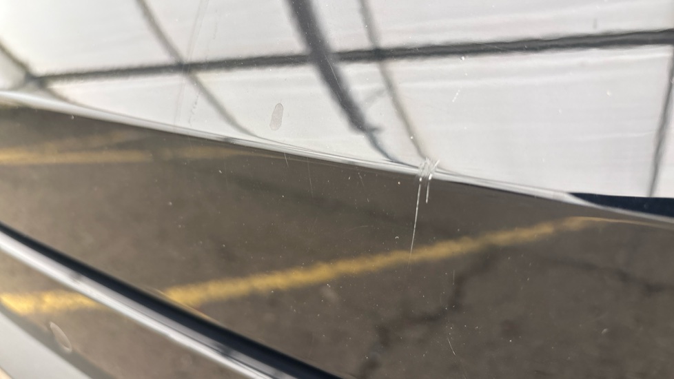 MG MG4 chips and scratches