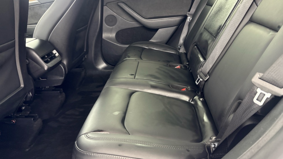 TESLA MODEL Y HATCHBACK Long Range AWD 5dr Auto