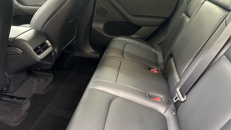 TESLA MODEL Y HATCHBACK Long Range AWD 5dr Auto