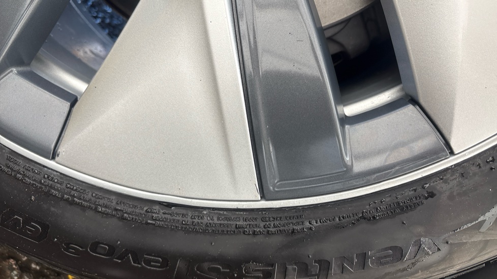 TESLA MODEL Y HATCHBACK Long Range AWD 5dr Auto