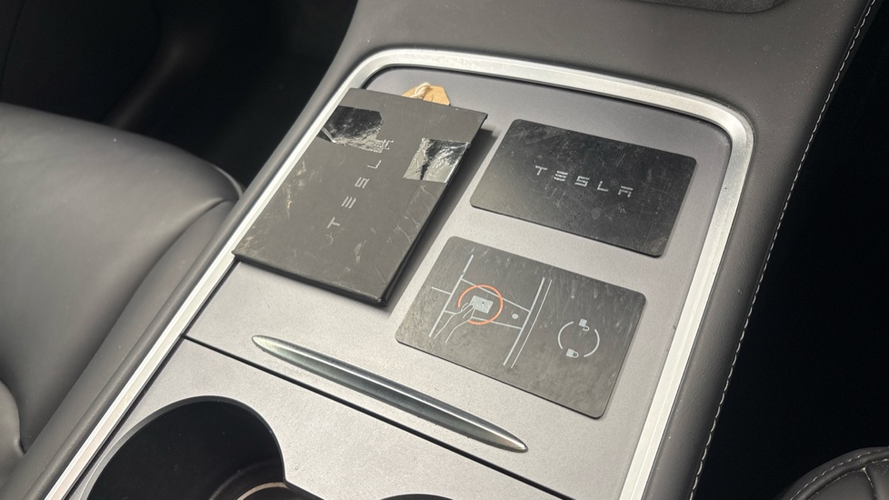 TESLA MODEL Y HATCHBACK Long Range AWD 5dr Auto