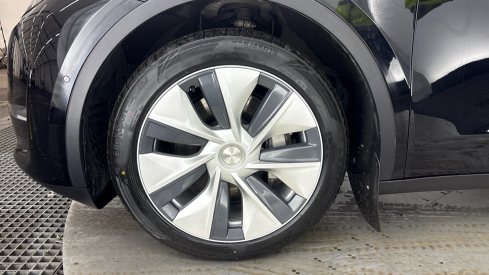 TESLA MODEL Y HATCHBACK Long Range AWD 5dr Auto