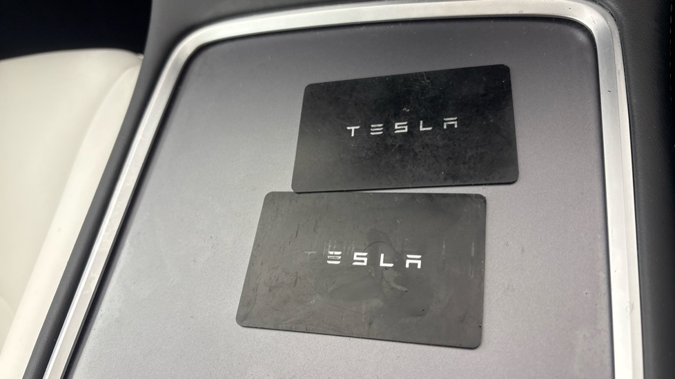 TESLA MODEL Y HATCHBACK Long Range AWD 5dr Auto
