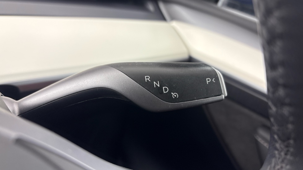 TESLA MODEL Y HATCHBACK Long Range AWD 5dr Auto