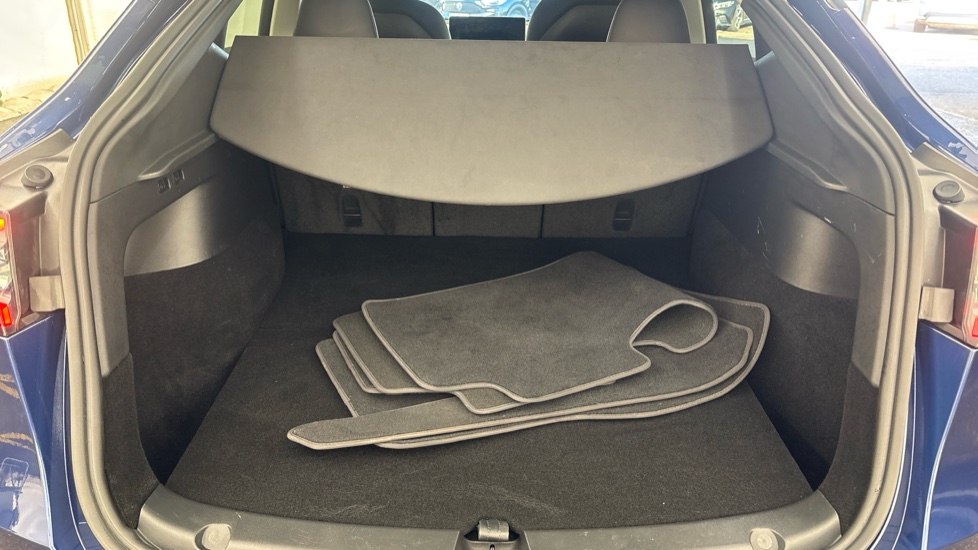 TESLA MODEL Y HATCHBACK RWD 5dr Auto