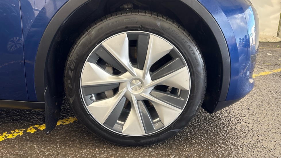 TESLA MODEL Y HATCHBACK RWD 5dr Auto