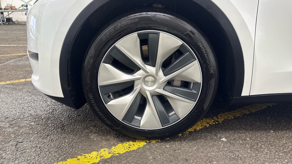 TESLA MODEL Y HATCHBACK Long Range AWD 5dr Auto