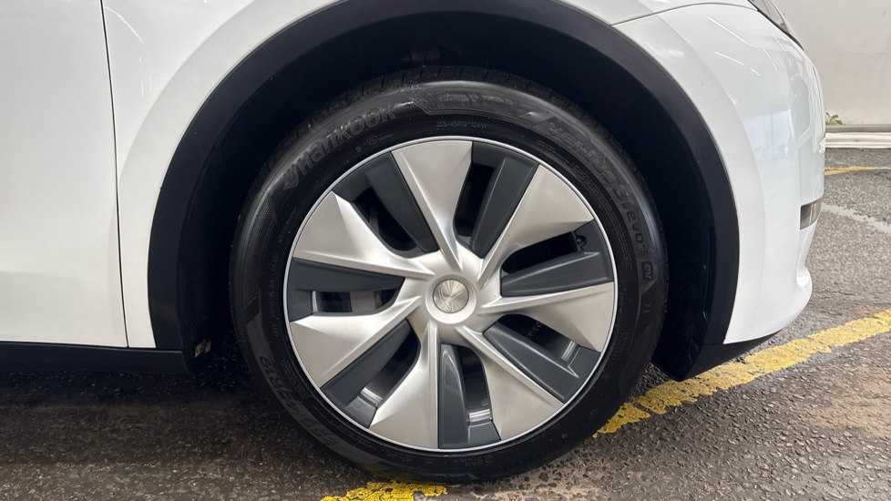 TESLA MODEL Y HATCHBACK Long Range AWD 5dr Auto