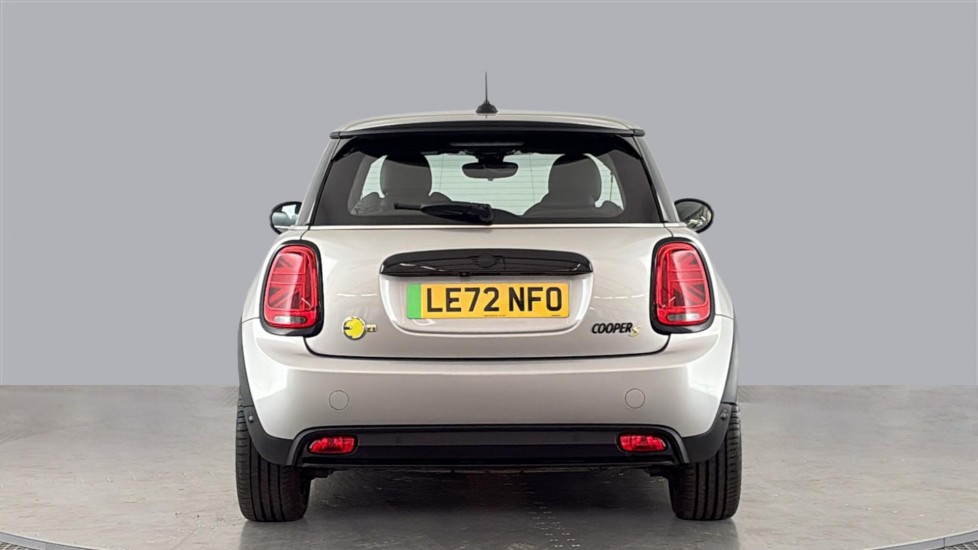 MINI HATCHBACK Image 4