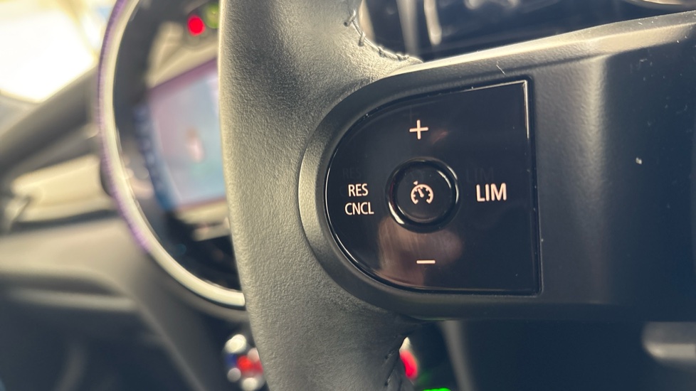 MINI HATCHBACK cruise control