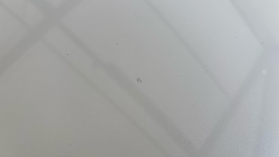 TESLA MODEL Y bonnet chips