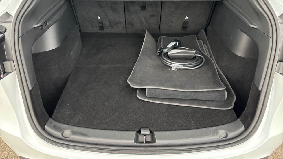 TESLA MODEL Y Image 15