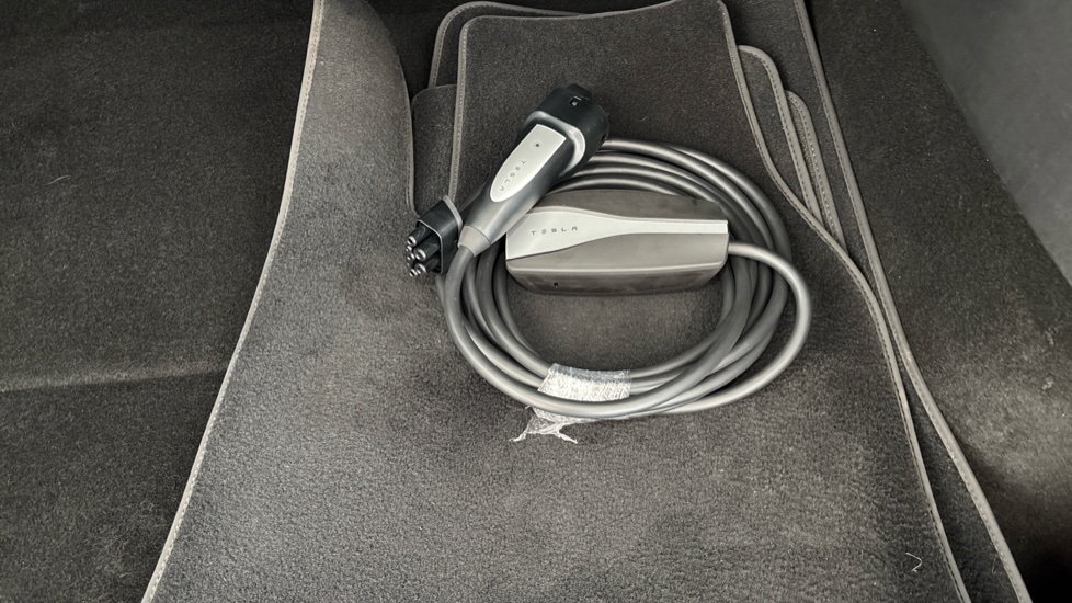 TESLA MODEL Y Image 22
