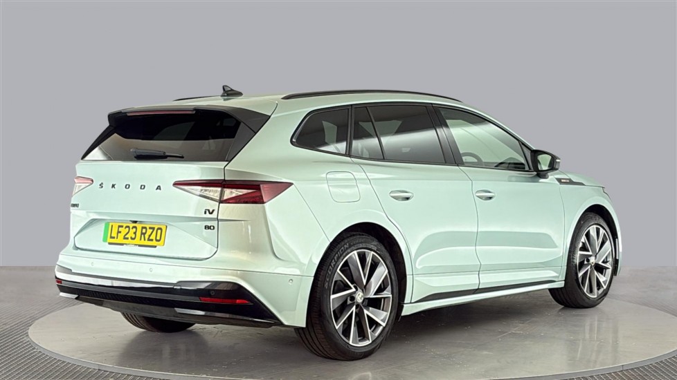 SKODA ENYAQ Image 5