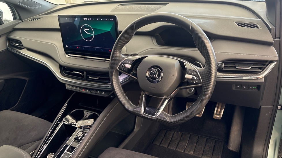 SKODA ENYAQ Image 9