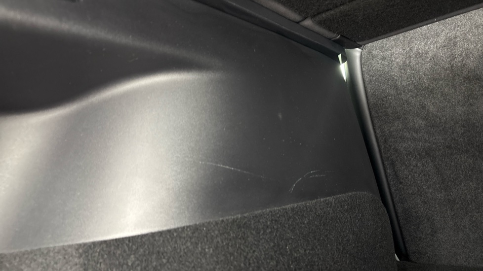 TESLA MODEL Y HATCHBACK RWD 5dr Auto