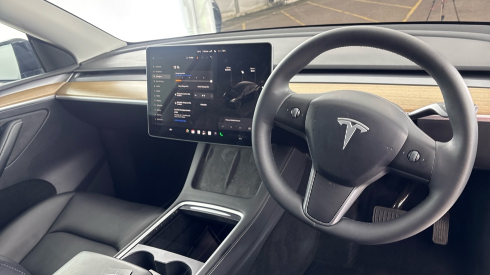 TESLA MODEL Y HATCHBACK RWD 5dr Auto