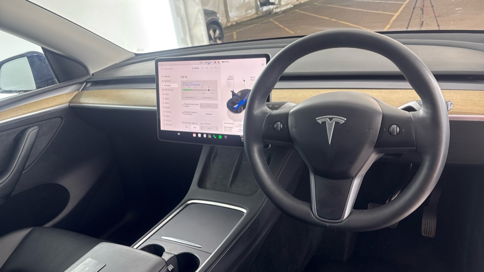TESLA MODEL Y Image 9