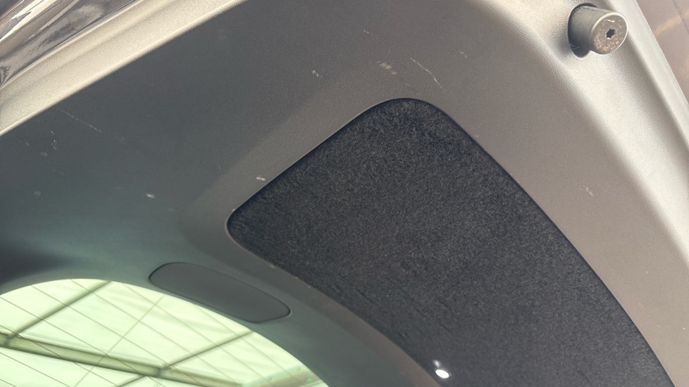 TESLA MODEL Y HATCHBACK RWD 5dr Auto
