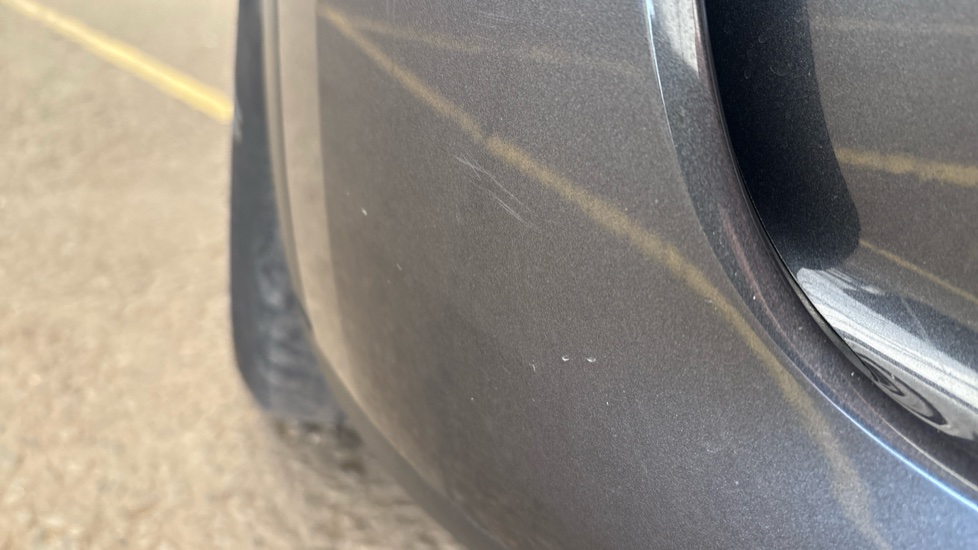 TESLA MODEL Y HATCHBACK RWD 5dr Auto