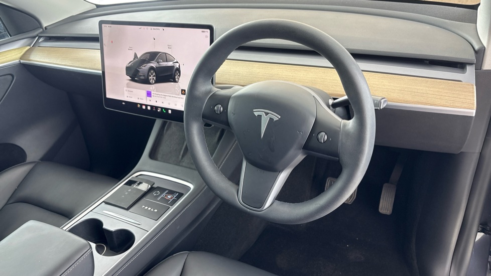 TESLA MODEL Y HATCHBACK RWD 5dr Auto