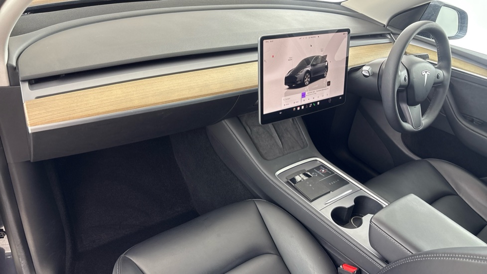 TESLA MODEL Y HATCHBACK RWD 5dr Auto