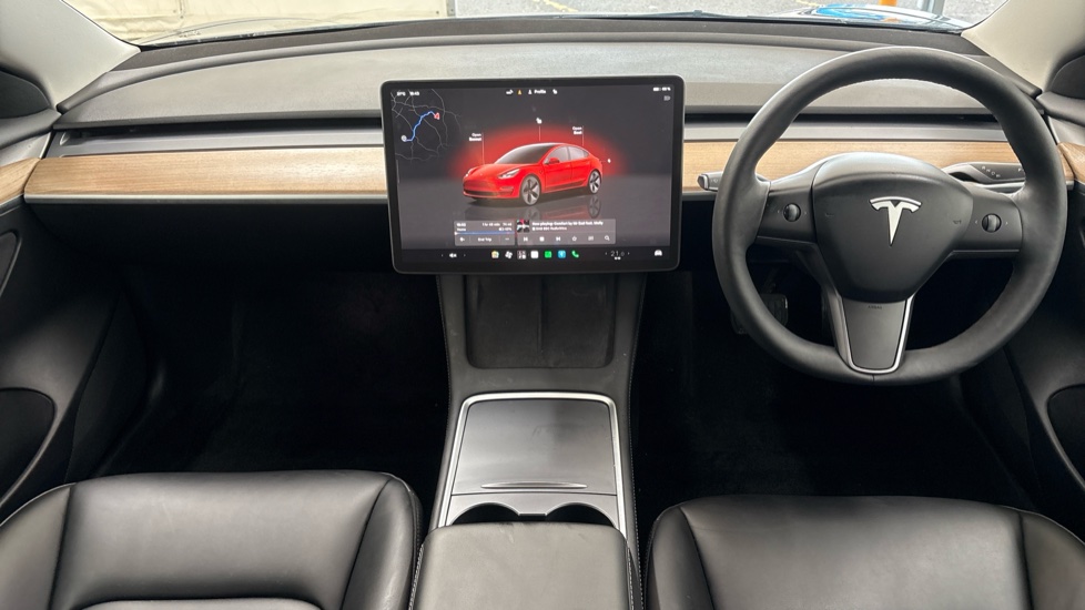 TESLA MODEL 3 Image 11