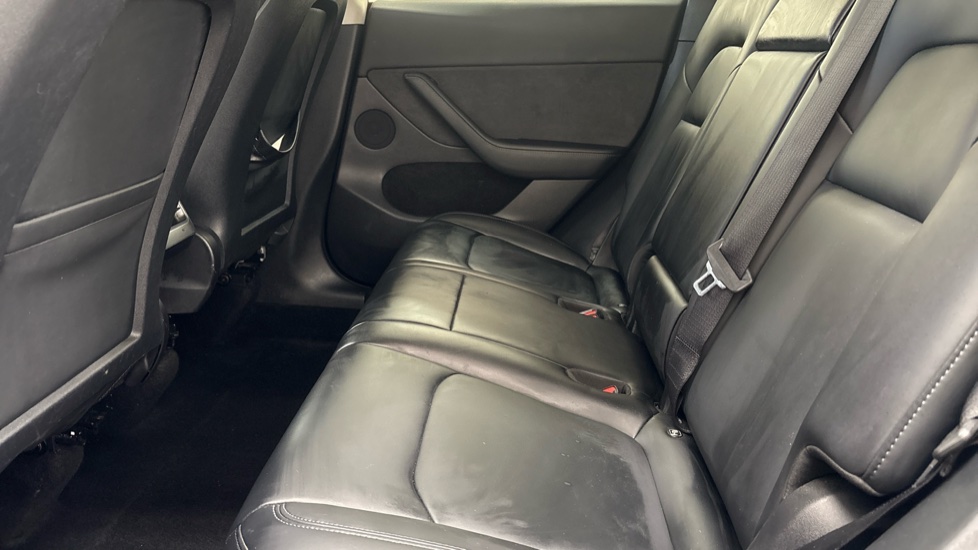 TESLA MODEL Y Image 14