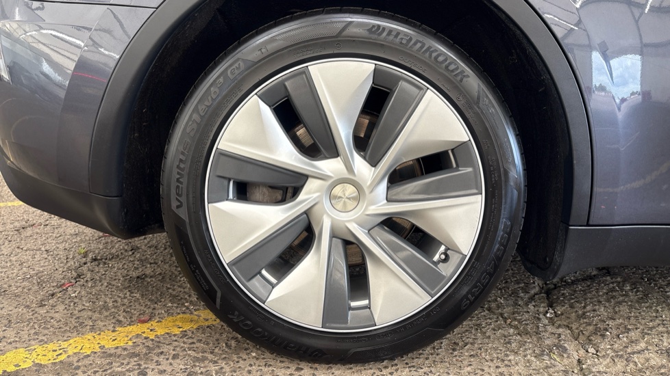 TESLA MODEL Y HATCHBACK Long Range AWD 5dr Auto