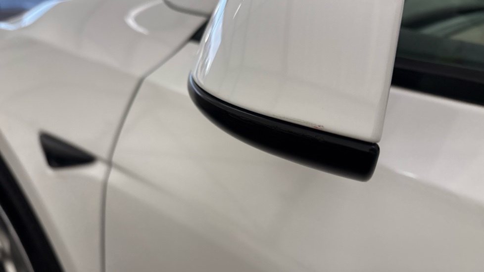 TESLA MODEL Y HATCHBACK Long Range AWD 5dr Auto