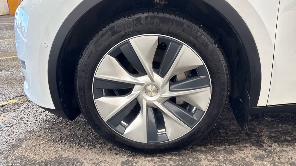 TESLA MODEL Y HATCHBACK Long Range AWD 5dr Auto