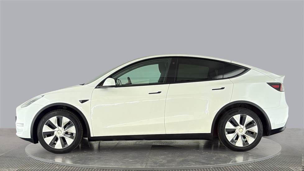 TESLA MODEL Y Image 2
