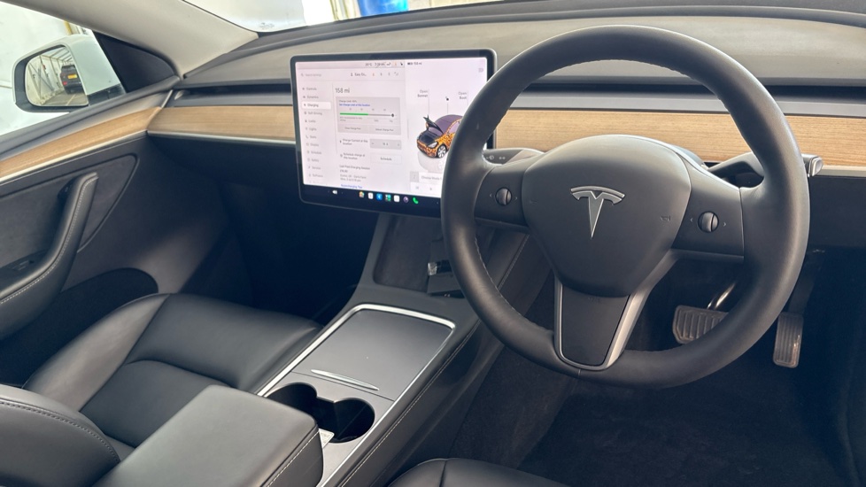 TESLA MODEL Y Image 9