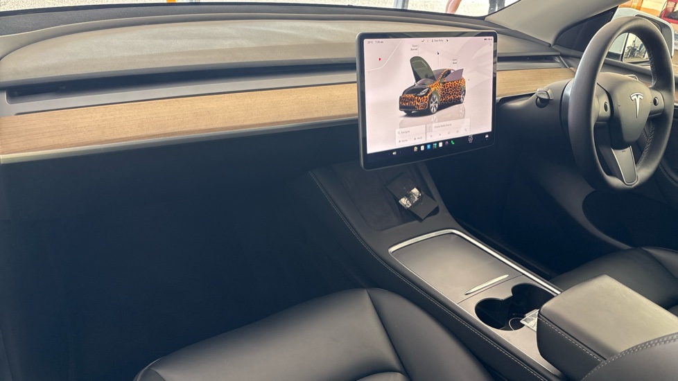 TESLA MODEL Y Image 10