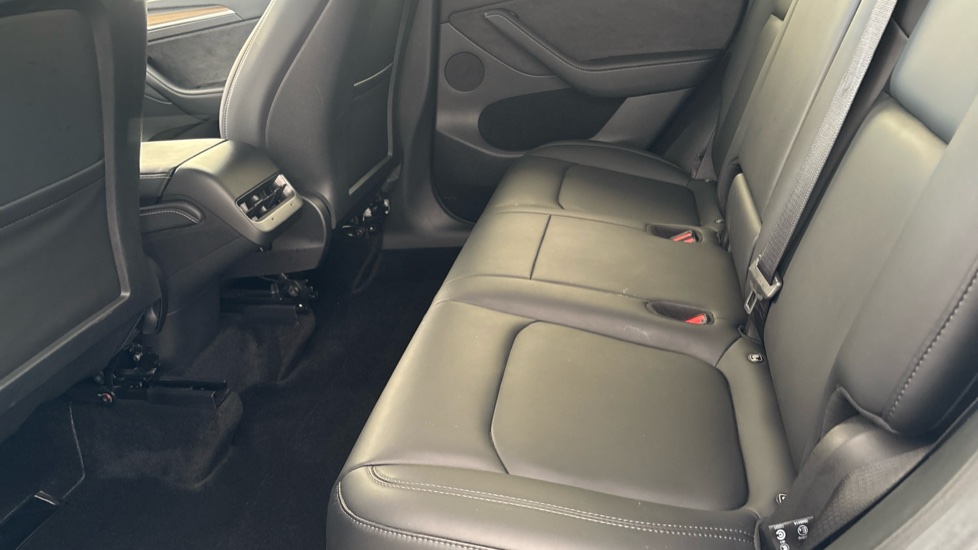 TESLA MODEL Y Image 14