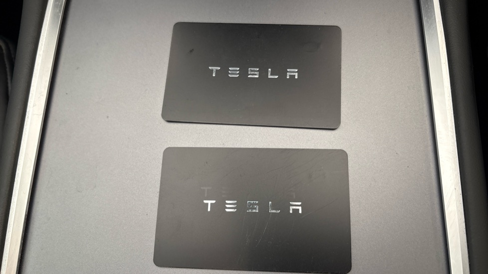 TESLA MODEL Y two keys