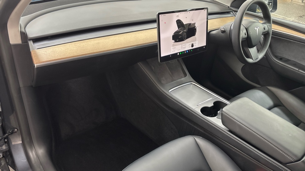 TESLA MODEL Y HATCHBACK Long Range AWD 5dr Auto