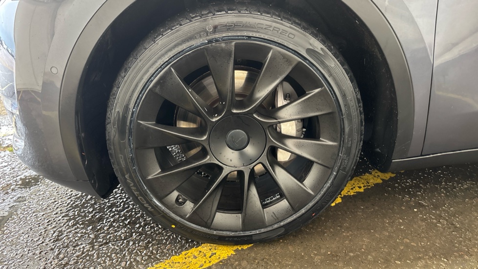 TESLA MODEL Y HATCHBACK Long Range AWD 5dr Auto