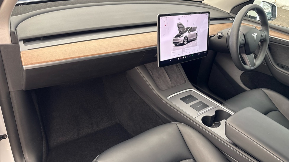 TESLA MODEL Y Image 10